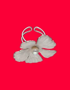 Majorica Anillo Novia Santorini Bianco Con Flor Pequena Nacarada Y Perla Redonda| Anillos Medianos