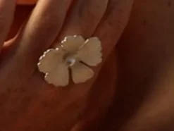 Majorica Anillo Novia Santorini Bianco Con Flor Grande Nacarada Y Perla Redonda| Anillos Grandes