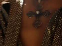 Majorica Colgante Tudor Peregrina Con Perla Sobre Cruz| Colgante Cadena