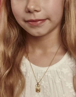 Majorica Collar Caelum De Comunion Con Medalla Dorada| Collares Dorados