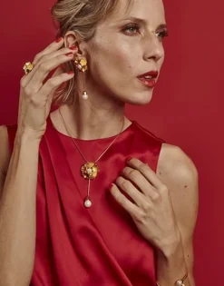 Majorica Collar Encadenado Clavelina Con Perlas Blancas| Collares Dorados