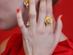 Majorica Pendientes Largos Clavelina Con Perla Y Cierre Omega| Pendientes De Perlas Largos