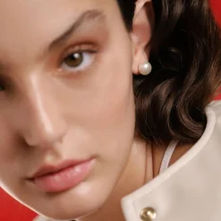 Majorica Pendientes Nuada Plata Perla Blanca 10Mm Redonda Aplastada| Pendientes Cortos