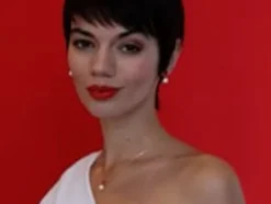 Majorica Pendientes Selene Tu&Yo Dorados Con Perla Y Circonita Rojo Rubi| Pendientes Cortos