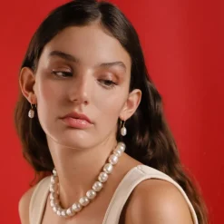 Majorica Pendientes Tender Dorados Perla Barroca Blanca 8Mm| Pendientes De Perlas Largos