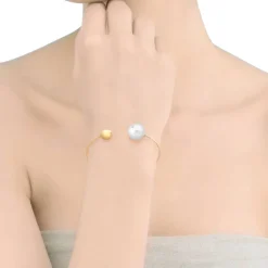 Majorica Pulsera Aura Grande Dorada Con Perla 14Mm| Brazaletes Rígidos