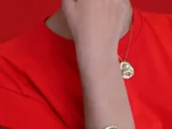 Majorica Pulsera Dorada Le Palm Con Perla Blanca| Brazaletes Rígidos