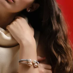 Majorica Pulsera Tender Perla Blanca| Brazaletes Rígidos