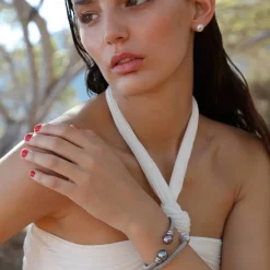 Majorica Pulsera Tender Perla Gris| Brazaletes Rígidos